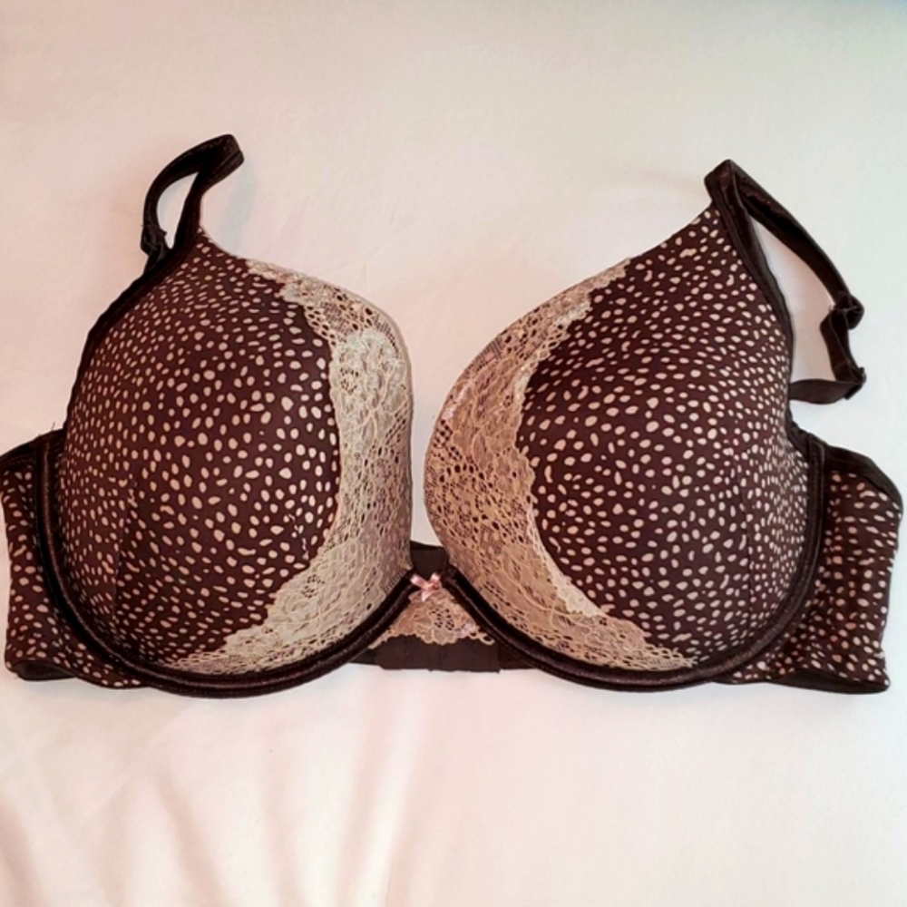 Cacique brand 40DD plunge bra